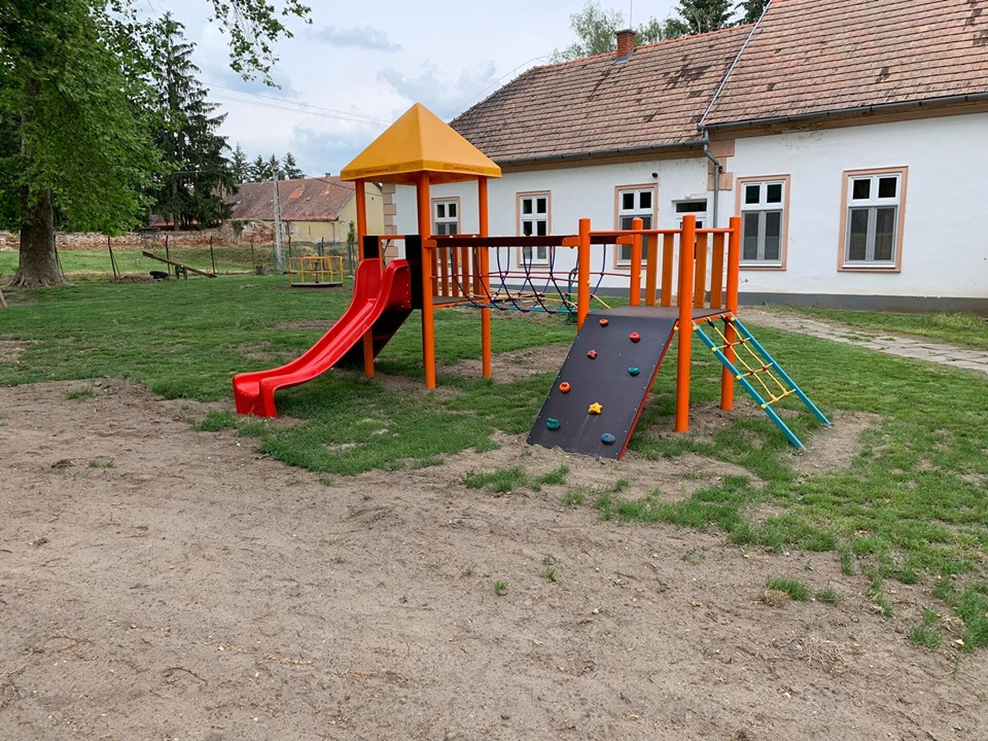 Jupiter S játszóvár